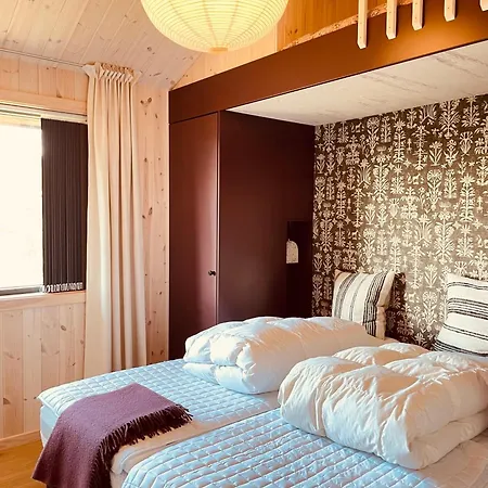 Modern And Spacious Mountain
